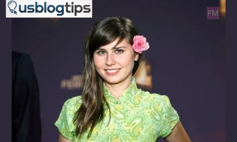 Molly Elizabeth Brolin